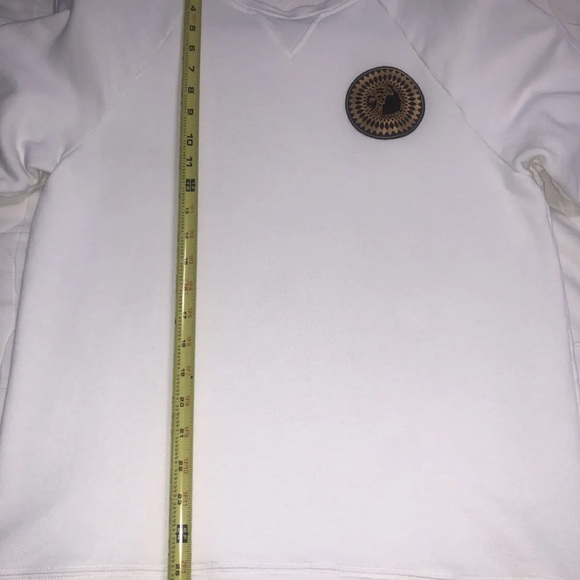 Versace - Picture 4 of 5